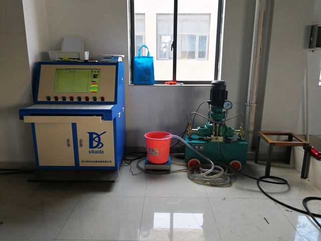 試壓泵滅火器水壓爆破試驗(yàn)機(jī)圖片2 試壓泵滅火器水壓爆破試驗(yàn)機(jī)圖片2