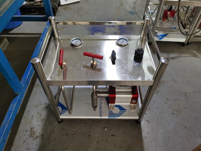 便攜式氣動試壓泵圖片3 便攜式氣動試壓泵圖片3